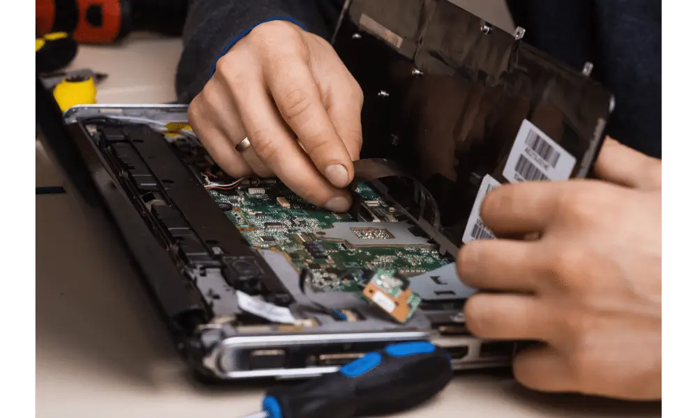 Laptop battery replacement and power issue repair in Scarborough